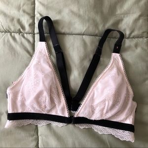 NEW Victoria’s Secret Front Hook Bralette
